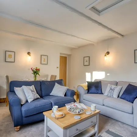 1 Bed In Richmond 77600 בית נופש *