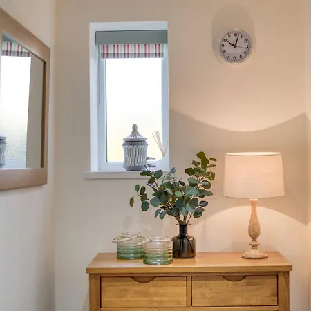 1 Bed In Richmond 77600 בית נופש